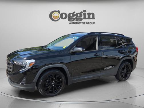 Ebony Twilight Metallic 2021 GMC Terrain SLE