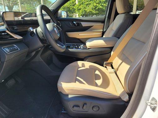 2025 Buick Enclave Preferred FWD