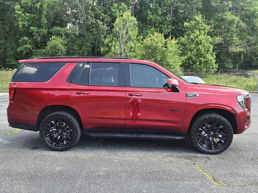 Volcanic Red Tintcoat 2024 GMC Yukon AT4