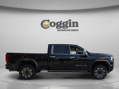 Onyx Black 2024 GMC Sierra 2500 Denali Ultimate