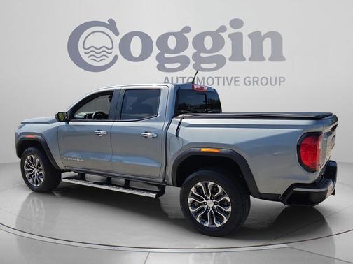 Sterling Metallic 2023 GMC Canyon Denali