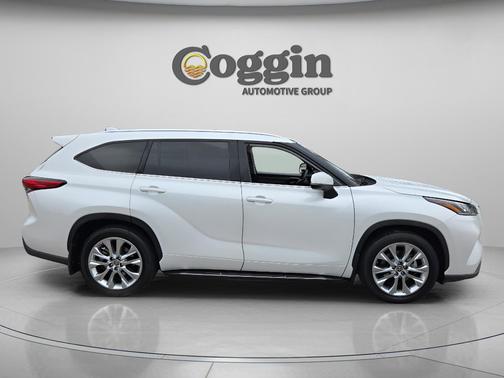 Wind Chill Pearl 2023 Toyota Highlander Limited