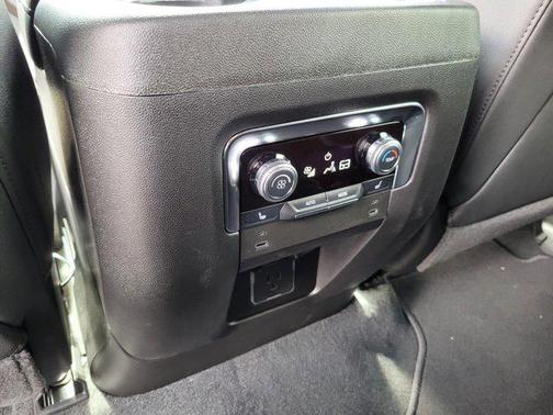 2026 GMC Yukon XL 4WD Elevation