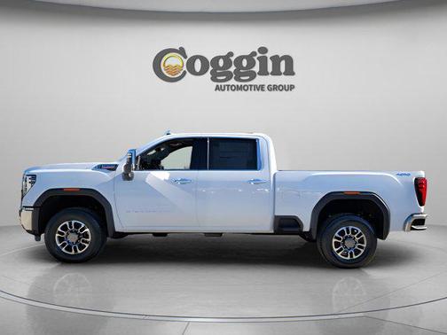 2026 GMC Sierra 3500 SLT