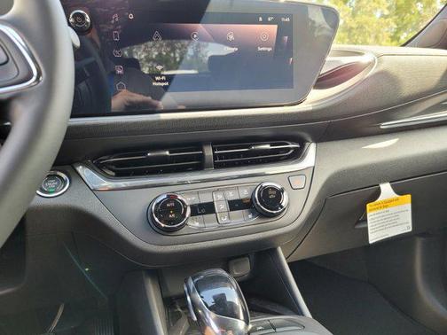 2025 Buick Envista Preferred FWD