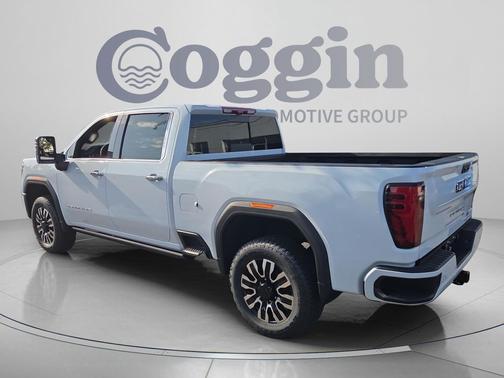 Glacier White Tricoat 2026 GMC Sierra 2500 Denali Ultimate