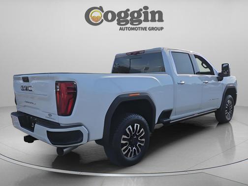 Glacier White Tricoat 2026 GMC Sierra 2500 Denali Ultimate