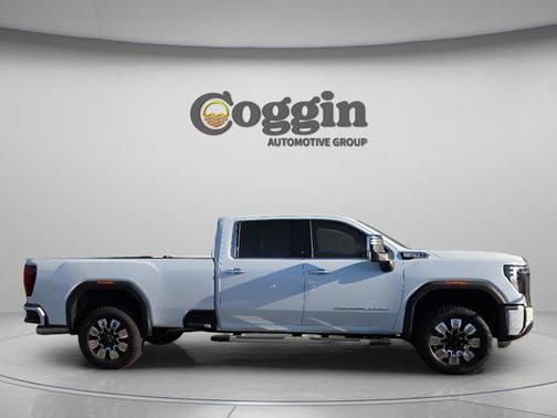 Glacier White Tricoat 2026 GMC Sierra 3500 Denali