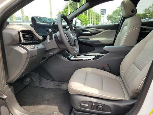 2025 Buick Envista Avenir FWD