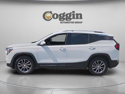 Summit White 2023 GMC Terrain SLT