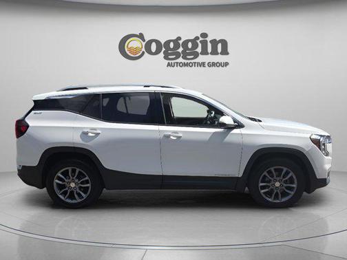 Summit White 2023 GMC Terrain SLT