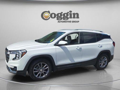 Summit White 2023 GMC Terrain SLT