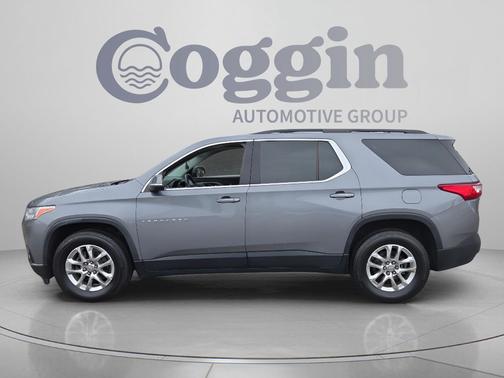 Satin Steel Metallic 2021 Chevrolet Traverse LT Leather