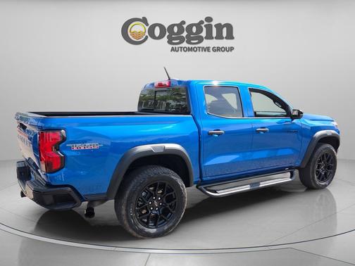 Glacier Blue Metallic 2023 Chevrolet Colorado Trail Boss