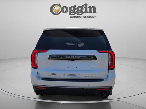 White Frost Tricoat 2023 GMC Yukon XL Denali Ultimate