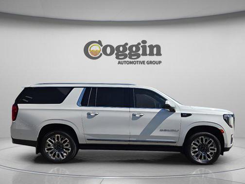 White Frost Tricoat 2023 GMC Yukon XL Denali Ultimate