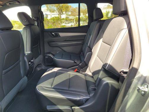 2025 Buick Enclave Preferred FWD
