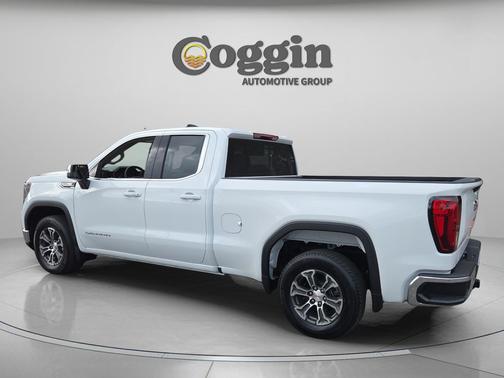 Summit White 2026 GMC Sierra 1500 SLE