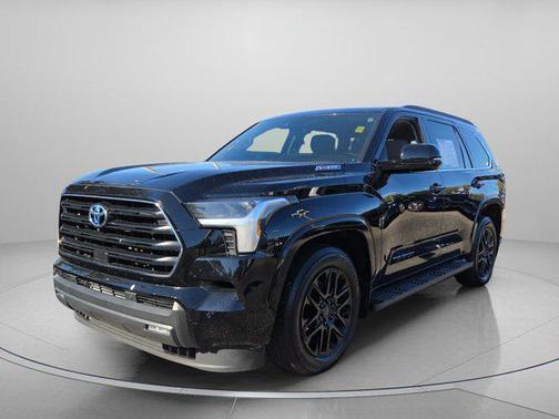 2024 Toyota Sequoia SR5