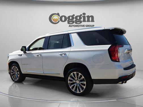 White Frost Tricoat 2021 GMC Yukon Denali