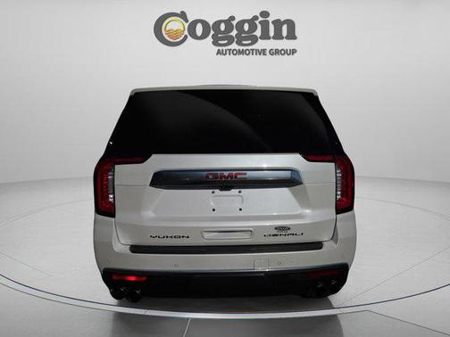 White Frost Tricoat 2021 GMC Yukon Denali
