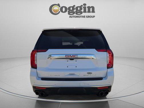 White Frost Tricoat 2021 GMC Yukon Denali
