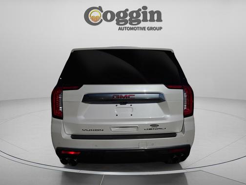 White Frost Tricoat 2021 GMC Yukon Denali