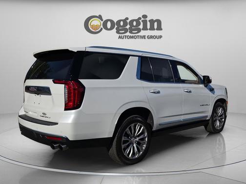White Frost Tricoat 2021 GMC Yukon Denali