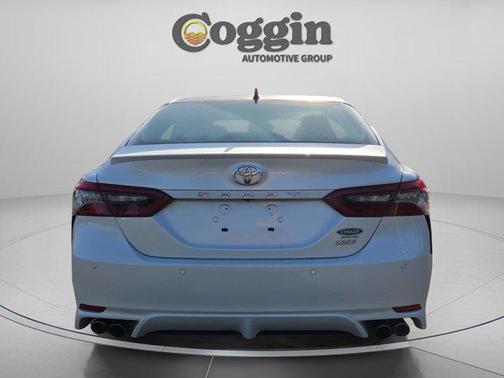 Pearl 2023 Toyota Camry XSE