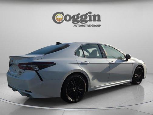 Pearl 2023 Toyota Camry XSE