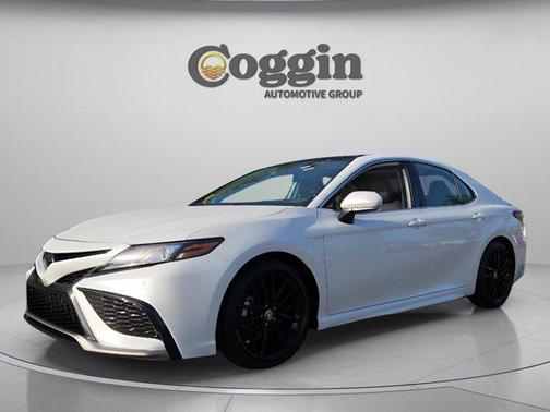 Pearl 2023 Toyota Camry XSE