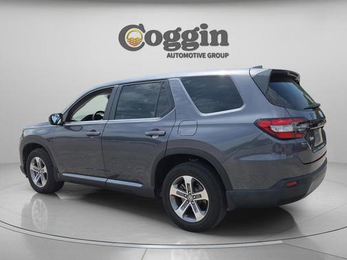 Modern Steel Metallic 2024 Honda Pilot EX-L 7 Passenger