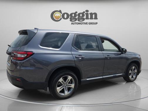 Modern Steel Metallic 2024 Honda Pilot EX-L 7 Passenger