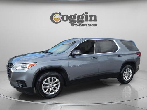 Satin Steel Metallic 2020 Chevrolet Traverse LS