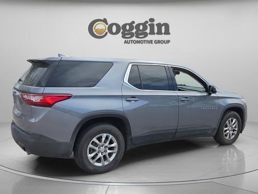 Satin Steel Metallic 2020 Chevrolet Traverse LS