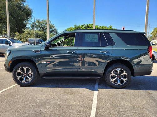 2026 GMC Yukon 4WD AT4