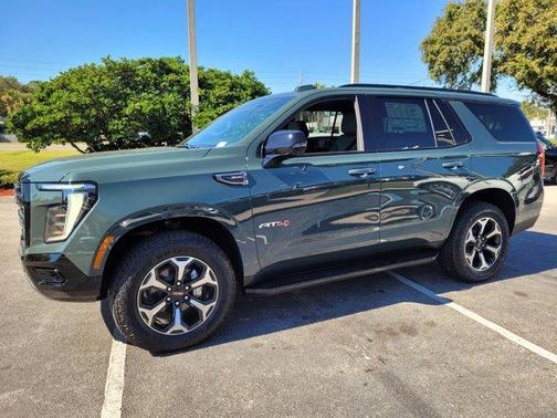 2026 GMC Yukon 4WD AT4