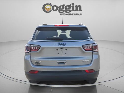 Billet Silver Metallic Clearcoat 2023 Jeep Compass Latitude