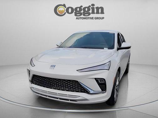 White Frost Tricoat 2025 Buick Envista Avenir FWD SUV