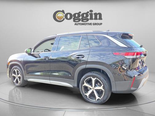 Deep Black Pearl 2025 Volkswagen Tiguan 2.0T SE