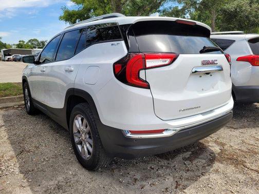 2022 GMC Terrain SLT