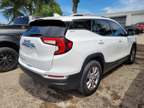 2022 GMC Terrain SLT
