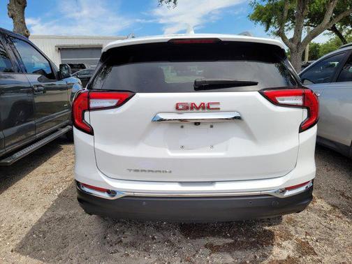 2022 GMC Terrain SLT