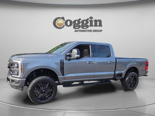 Carbonized Gray Metallic 2024 Ford F-250 XLT