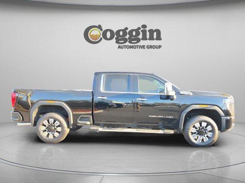 Onyx Black 2026 GMC Sierra 2500 Denali