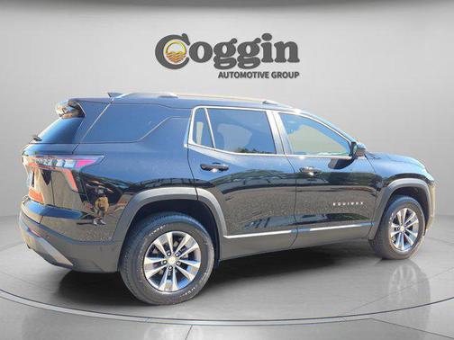 Mosaic Black Metallic 2025 Chevrolet Equinox 1LT