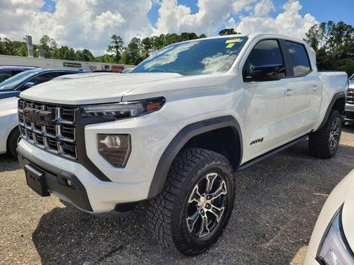 2023 GMC Canyon Base
