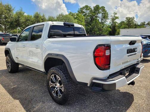 2023 GMC Canyon Base
