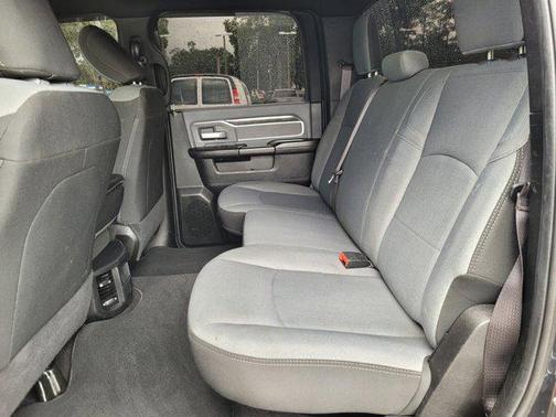 2021 RAM 2500 Big Horn Crew Cab 4x4 6'4' Box