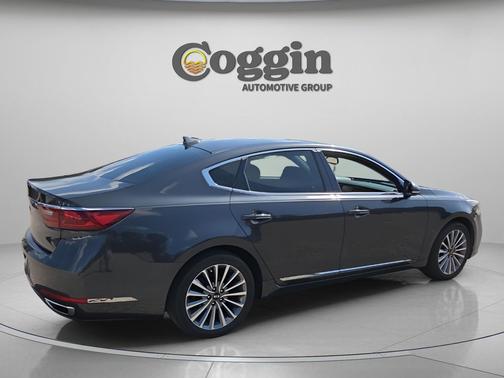 Platinum Graphite 2017 Kia Cadenza Premium